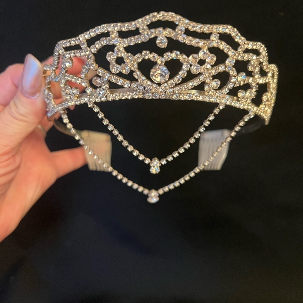 Gorgeous Diamond and Silver Tiara with 2 Teardrop chains